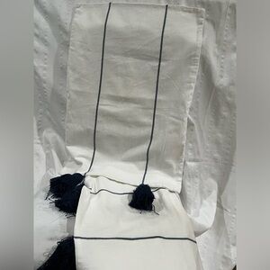 BALLARD BOWEN SHAM White Cotton with Navy Stripe and Tassels STANDARD SIZE 20x26